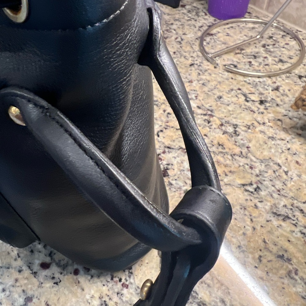 Dooney & Bourke Black Leather Bucket bag - Picture 4 of 7